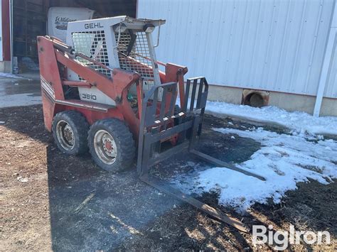 where is the serial number on a gehl skid steer|gehl 3610 skid loader.